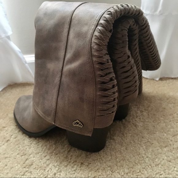 Fergalicious Shoes - NWOT Fergalicious Braid Back Greige Boots
